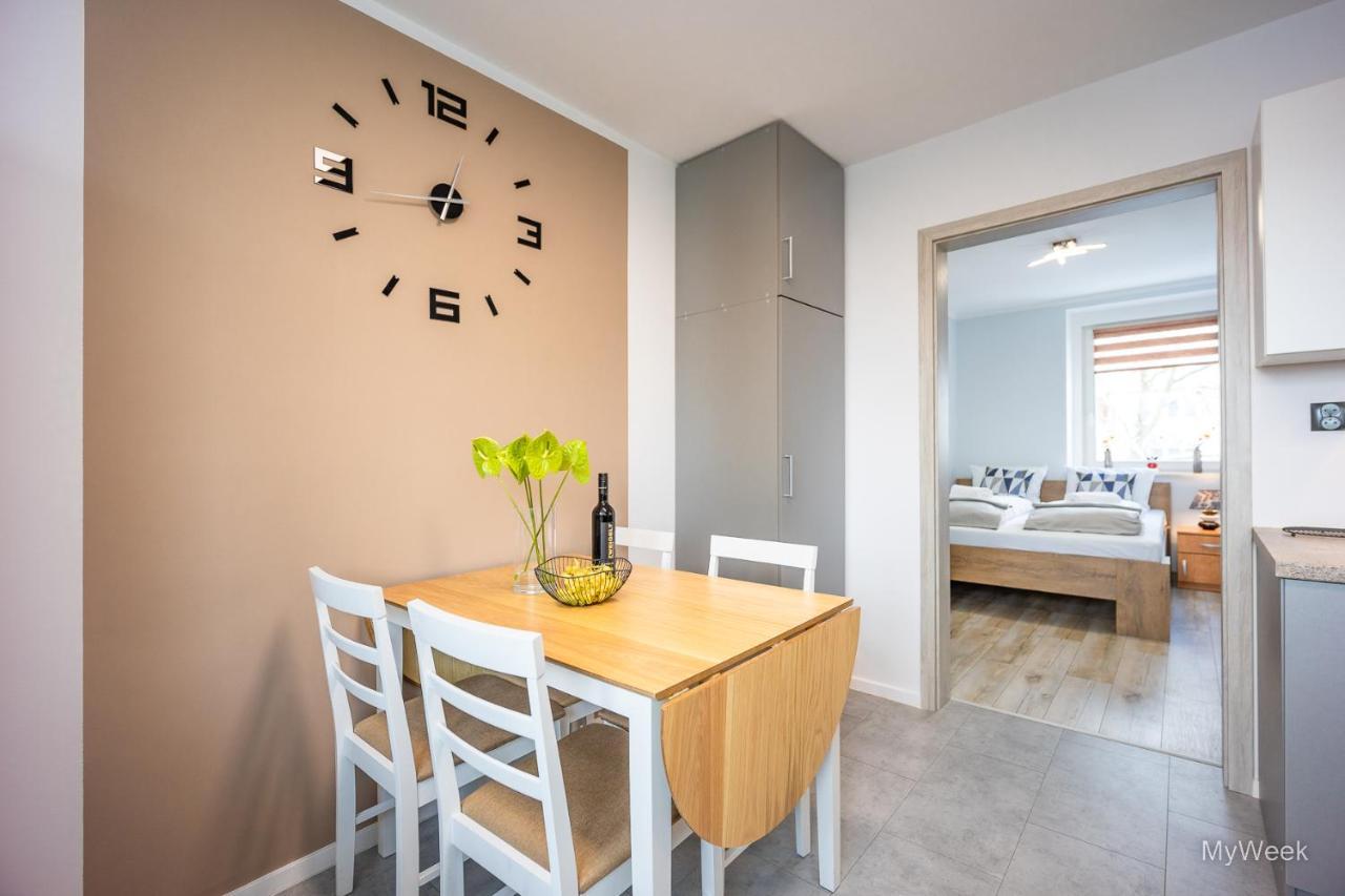 Habel, Myweek Apartment